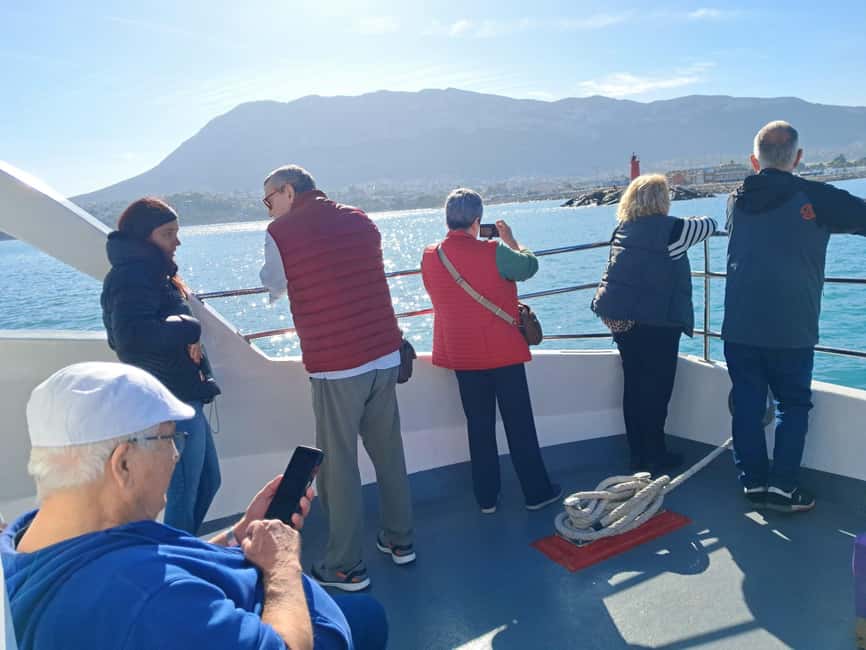 Denia: Cova tallada Catamaran Trip w/ Mussel Tasting & Wine - Music, seating, and the mood on board