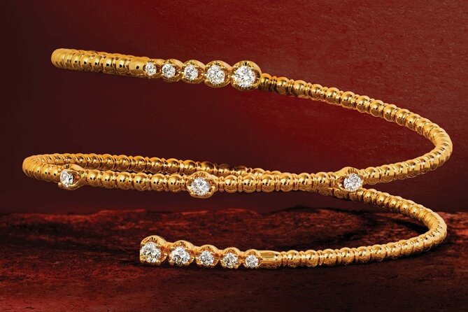 Diamond Shopping Experience with Champagne - Champagne, mimosas, and the social side of the visit