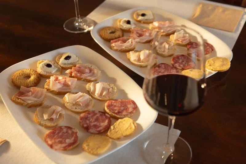 Dogliani: Tasting of 7 Wines in the Heart of the Langhe - Barolo with cheese and cugnà