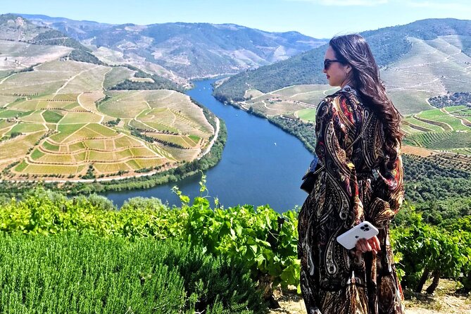 Douro Valley-Expert Guide-Boat-Lunch-Tastings-Offer wine bottle - A Rabelo boat ride on the Douro
