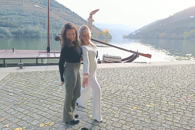 Douro Valley Half-Day Tour with Winery and Lunch From Porto - A boutique winery and tasting in Pinhão