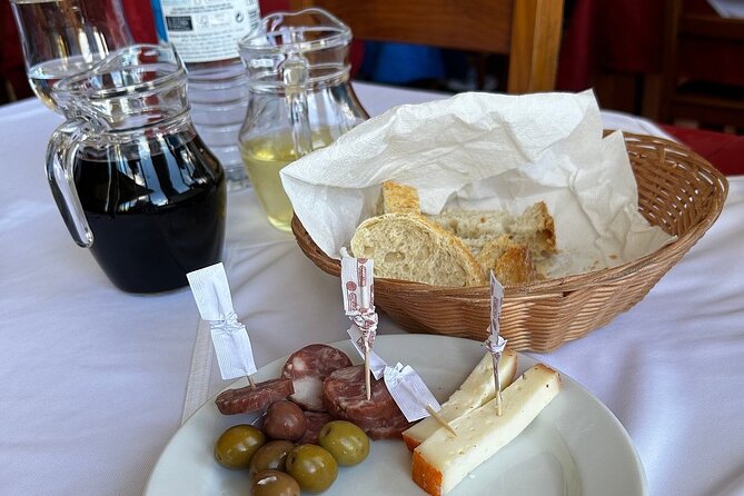 Douro Valley Half-Day Tour with Winery and Lunch From Porto - Lunch in Tabuaço, with local food on the plate