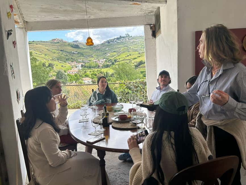 Douro Valley: Half-Day, with 1 winery & 1-h boat tour - Pinhão and the one-hour Douro boat ride