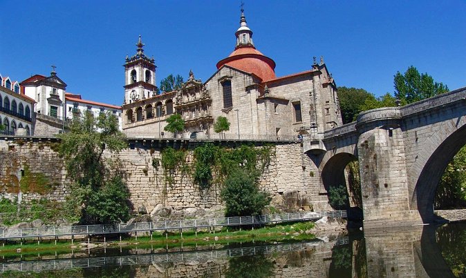 Douro Valley Tour - 3 Wine tastings, Lunch & river Cruise - Key details at a glance