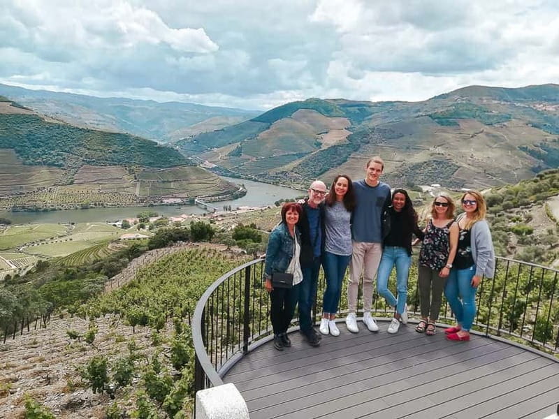 Douro Valley: Tour with Wine Tastings, Lunch, and Boat Ride - Pinhão by boat: the calmest hour of the day