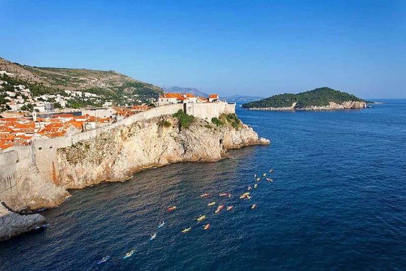 Dubrovnik: Guided Sunset Sea Kayaking Tour with Wine - Meeting at Pile Gate and getting ready