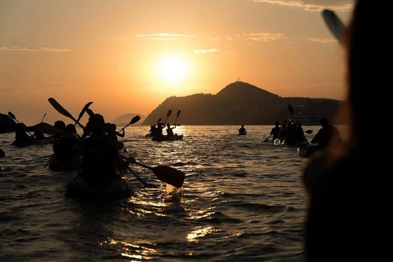 Dubrovnik: Guided Sunset Sea Kayaking Tour with Wine - Betina Cave Beach: the welcome half-hour break