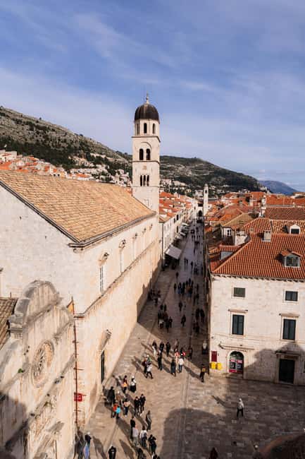 Dubrovnik Old Town: Night tour with History, Wine & Bites - Starting at Pile Gate and Onofrio’s Fountain