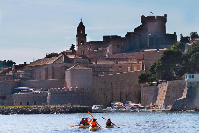 Dubrovnik: Sunset Kayaking & Snorkeling with water &wine - The sunset return to Pile Bay