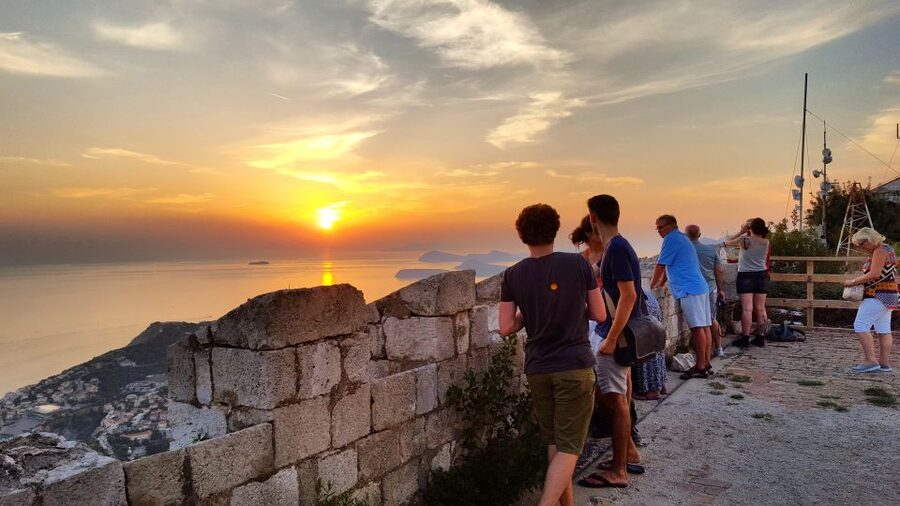 Dubrovnik: Sunset Panorama Tour with Glass of Wine - Who should book this experience