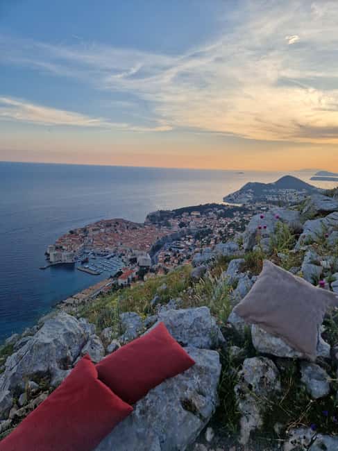Dubrovnik: Sunset Wine Tasting At Panorama Point - Homemade food adds the Croatian touch