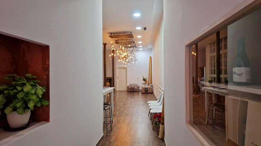 Echegaray 5, Málaga center: Wine & Relax Experience: Massage + Wine tasting - Key points at a glance