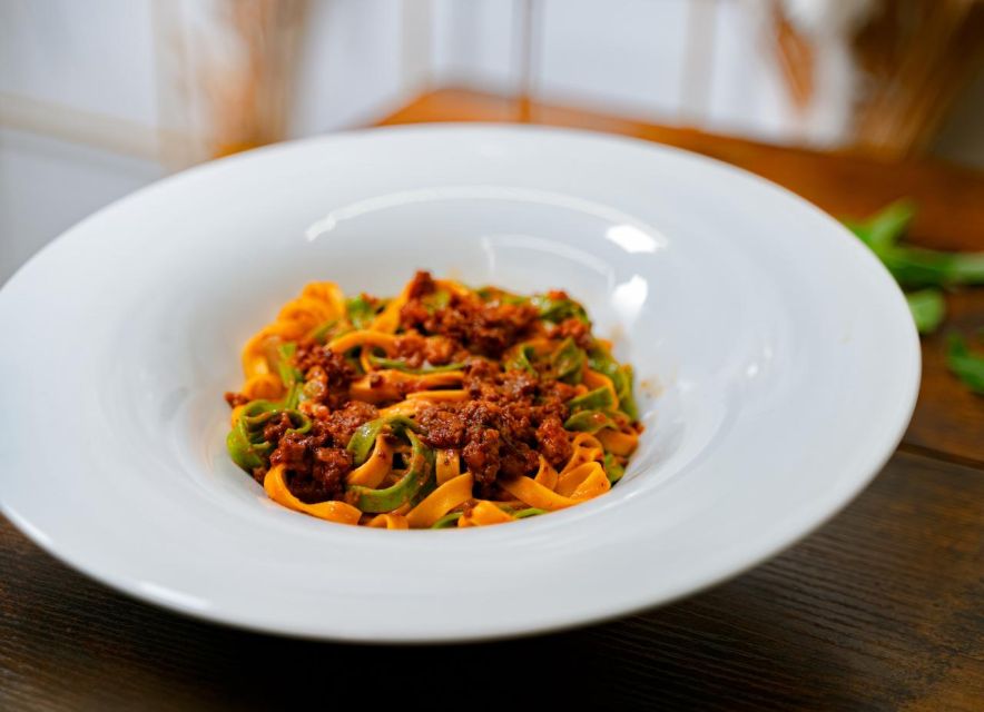 Florence: Art of Pasta Cooking Workshop with Food and Wine - The Chefs and Their Teaching Style