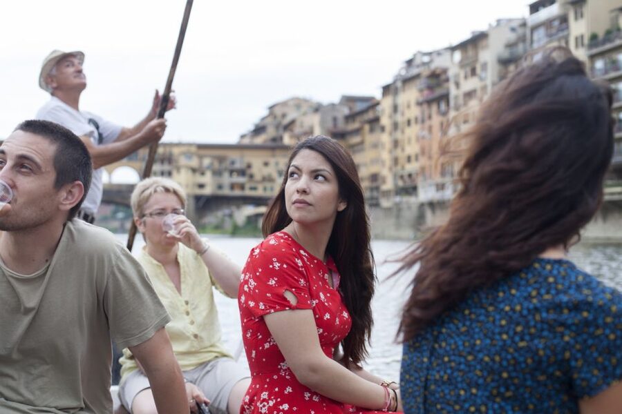 Florence: Authentic Barchetto River Cruise with Wine & Guide - Why the Arno gives Florence a different face