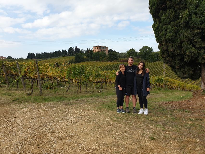Florence: Chianti Hills Bike Tour with Farm Lunch & Wine - Two hours among vineyards, olive groves, and villa roads