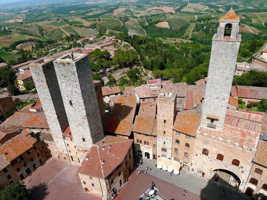 Florence: Chianti Villages, San Gimignano and Winery Tour - Leaving Florence for the Chianti hills