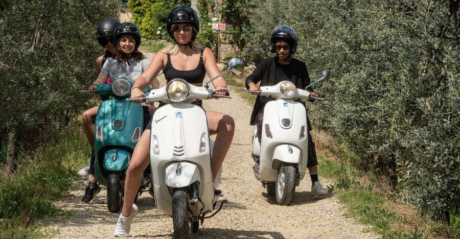 Florence: Chianti Wine Region Vespa or Fiat Topolino Tour - Who should book this experience?