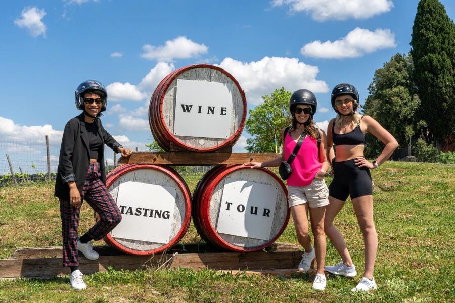 Florence: Chianti Wine Region Vespa or Fiat Topolino Tour - Choosing between the Vespa and Topolino