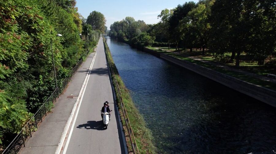 Florence: Chianti Wine Region Vespa or Fiat Topolino Tour - Starting in Florence and getting ready to ride