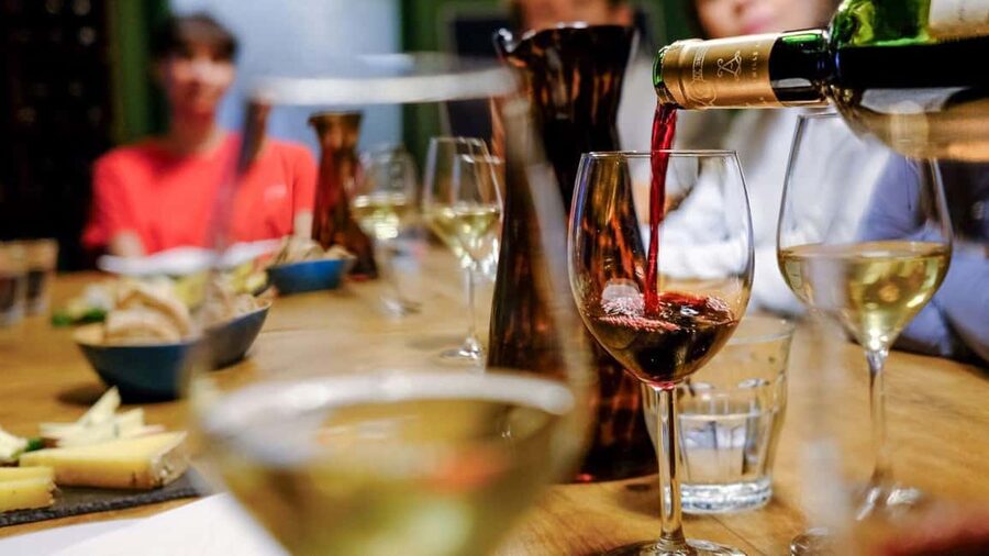 Florence Foodies Tour: Savor Tuscan Flavors & Fine Wine - Piazza della Signoria, Torre dei Belfredelli, and Casa Martelli