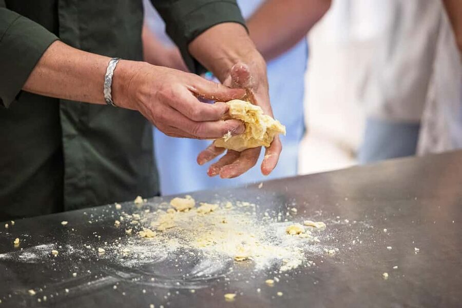 Florence: Handmade Pasta & Dessert Class with Unlimited Wine - The chefs make the difference