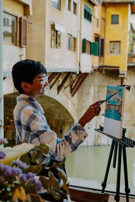 Florence: Paint&Wine with the view of Ponte Vecchio - Why the small group matters