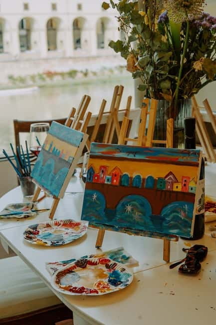 Florence: Paint&Wine with the view of Ponte Vecchio - Choosing a theme and getting started