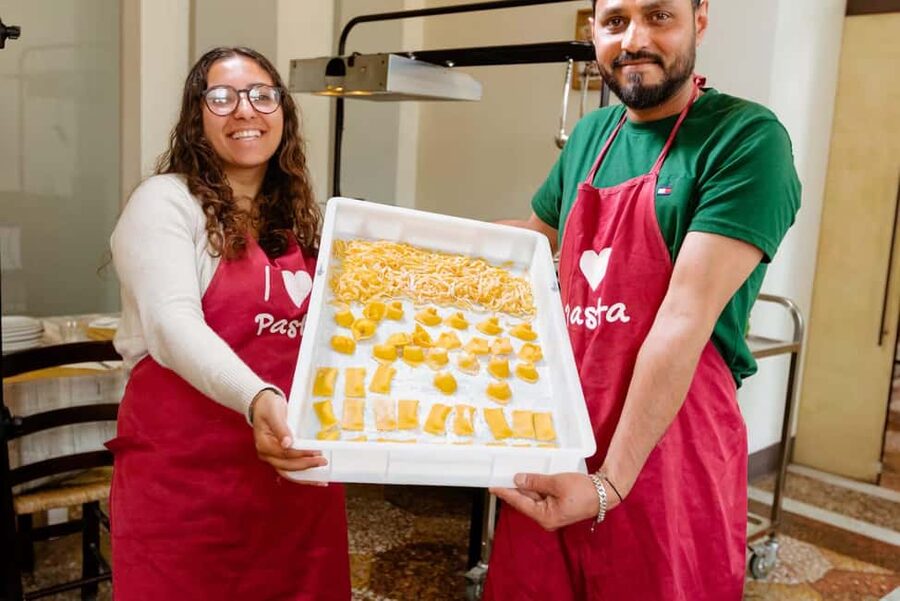 Florence: Pasta Class with Wine, Limoncello and Dessert - Value for your Florence schedule
