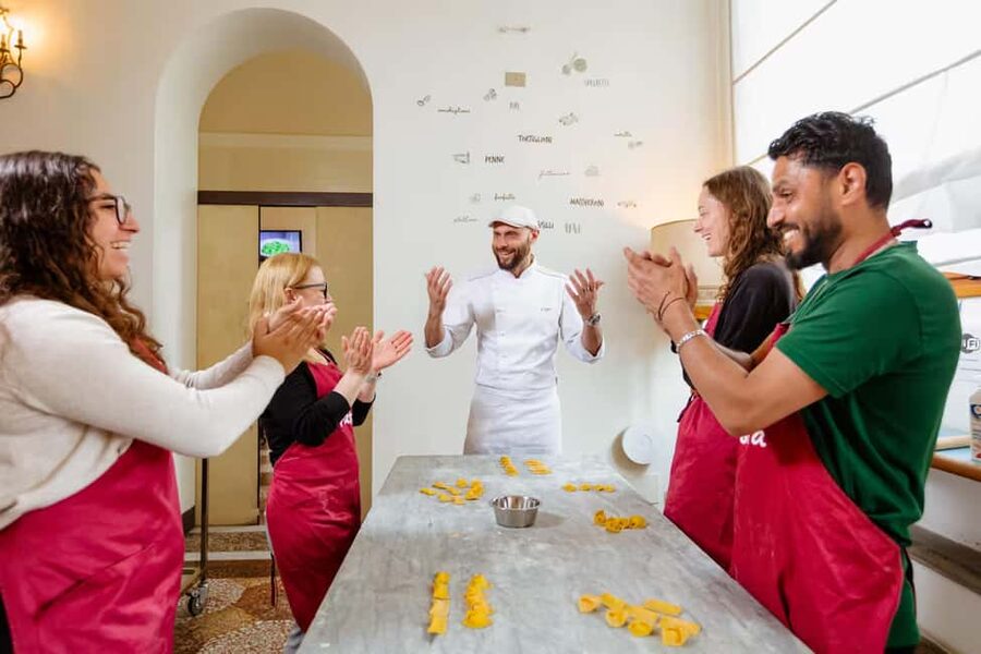Florence: Pasta Class with Wine, Limoncello and Dessert - Learning the dough from eggs and flour