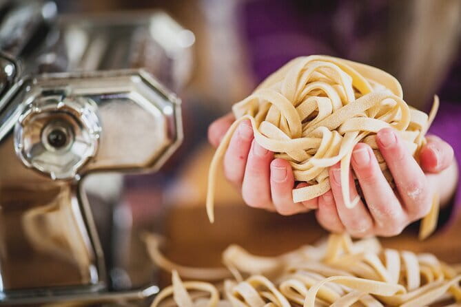 Florence: Pasta Cooking Class with Unlimited Wine - Key things to know before booking