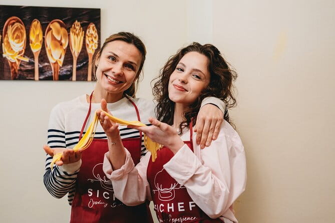 Florence: Pasta Cooking Class with Unlimited Wine - Sauces that turn pasta into lunch