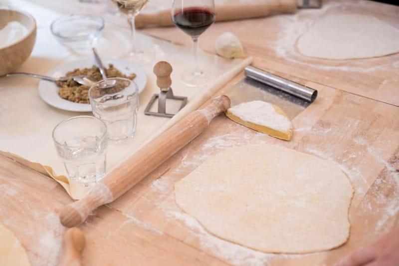 Florence: Premium Pasta Cooking Class with Tiramisu & Wine - Key things to know before booking
