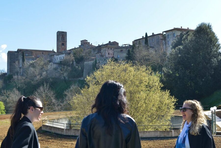Florence: San Gimignano & Volterra Day Trip with Food & Wine - Lunch with Tuscan food and a view