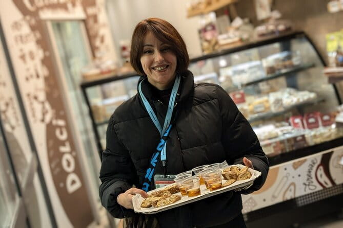 Florence Street Food Walking Tour with Wine in Duomo Area - Ponte Vecchio and a Florence gelato finish