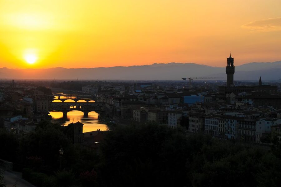 Florence: Sunset Sightseeing Tour and Wine Tasting - Santo Spirito after the day crowds