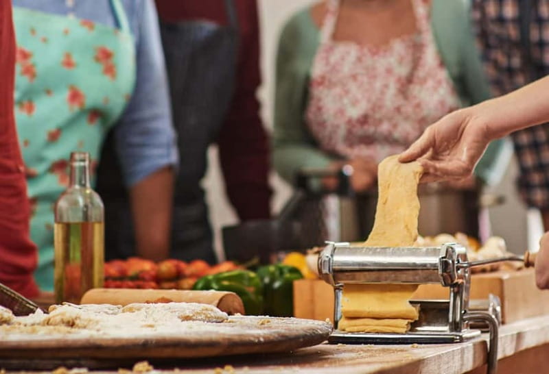 Florence: Tuscan cooking class with handmade pasta and wine - From flour and eggs to workable dough