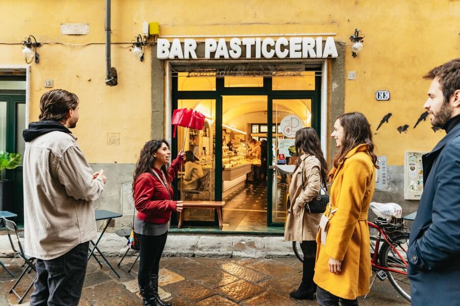 Florence: Tuscan Food and Wine Guided Walking Tour - AllAntico Vinaio and the famous schiacciata