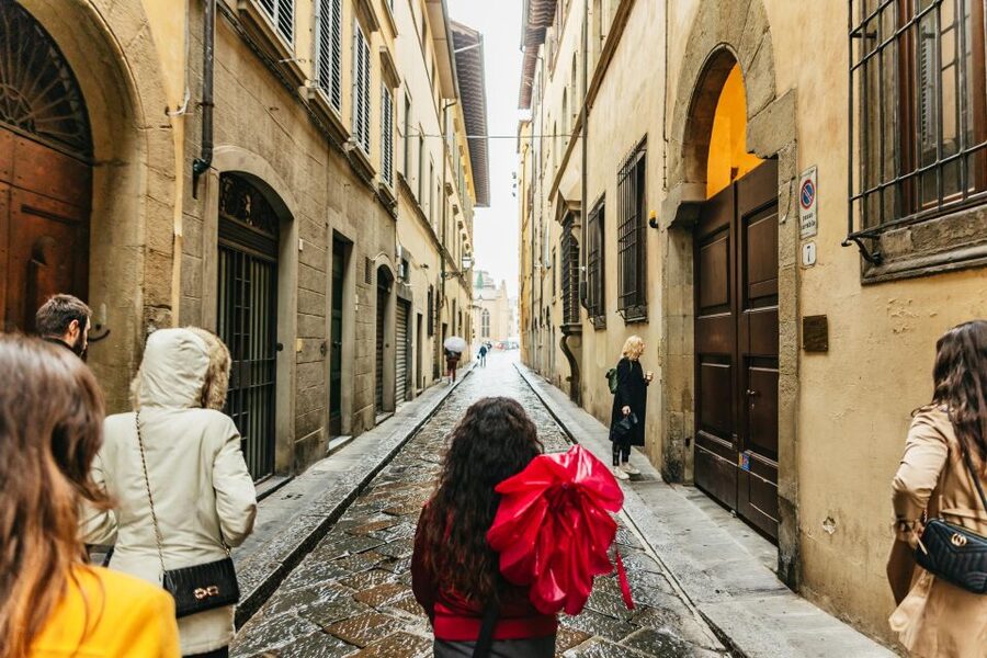 Florence: Tuscan Food and Wine Guided Walking Tour - What the guides add