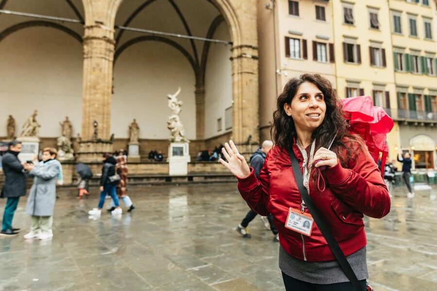 Florence: Tuscan Food and Wine Guided Walking Tour - Crostini, pastry, and the first taste of Tuscany