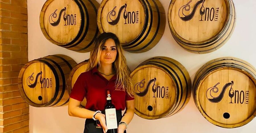 Florence Wine &Food: Taste Tuscan Flavors in Historic Cellar - The first pour: learning how Tuscany makes wine