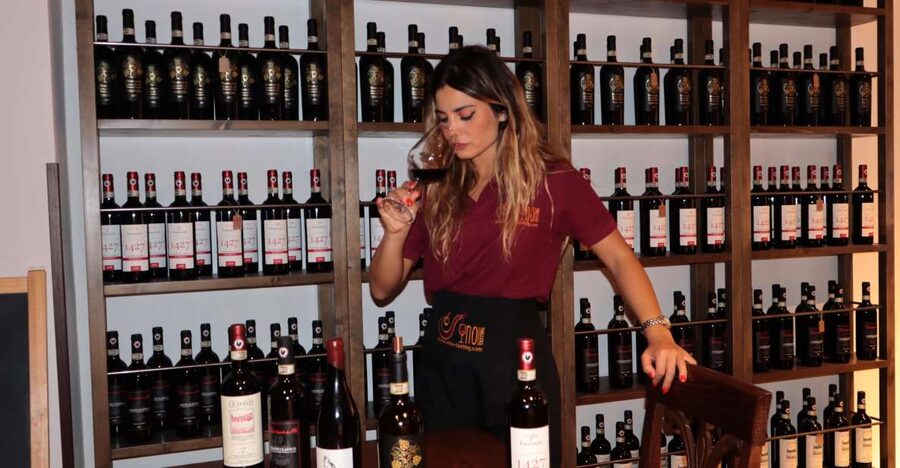 Florence: Wine Tasting and Paring Class Guided Tour - Settling into the wine bar