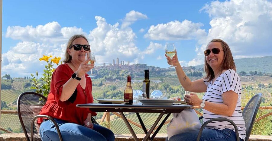 Florence: Wineries, Tastings, Lunch & San Gimignano Day Trip - The day in five useful points