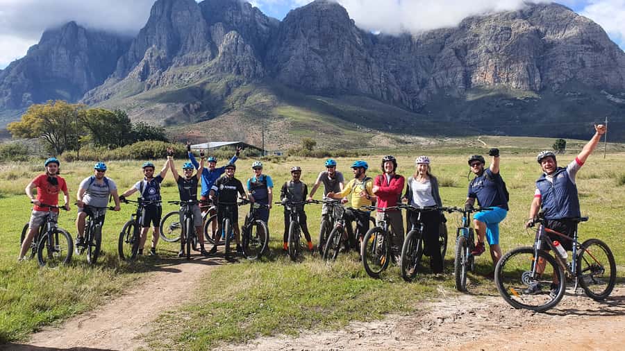 Franschhoek: E-bike Tour with Wine Tasting and Lunch - Exploring Franschhoek before the ride back