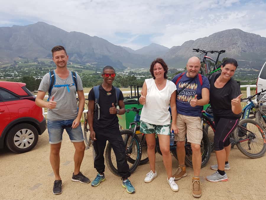 Franschhoek: E-bike Tour with Wine Tasting and Lunch - Crossing Helshoogte Pass on an e-bike