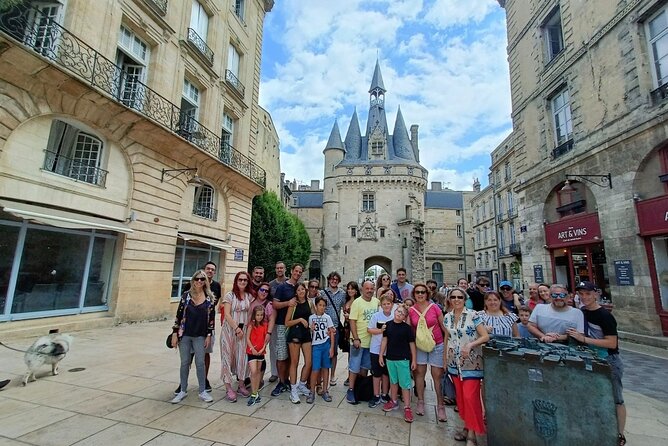 Free Walking Bordeaux Tour ENG + 1 glass of wine (Tip based) - What the guide adds to the walk