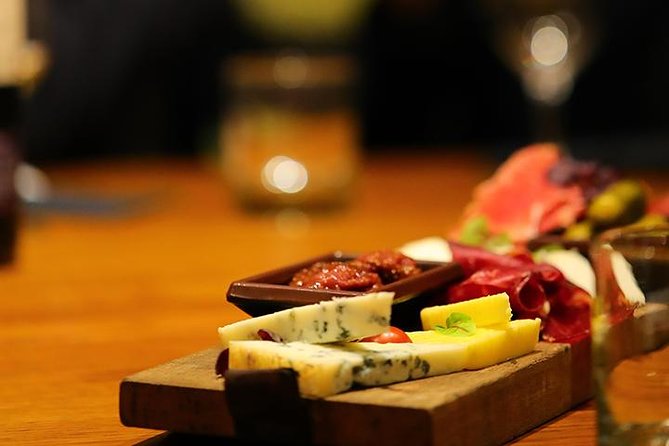 French Wine and Champagne Tasting in Paris - Six glasses, six ways to understand France