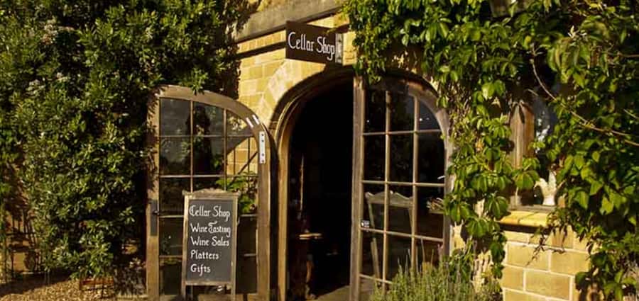 From Auckland: Waiheke Island Wineries' Tour - Lunch gives you time to slow down