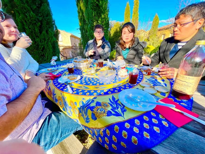 From Avignon: Wine Tour with Visit to Châteauneuf du Pape - How the seasonal schedules differ