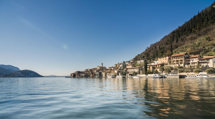 From Bergamo: Winery Tour in Franciacorta with Lunch - The 45-Minute Ride into Franciacorta