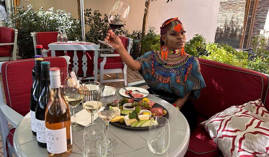 From Cape Town: Stellenbosch & Franschhoek Wine Tasting Tour - At a glance: four estates, one full day